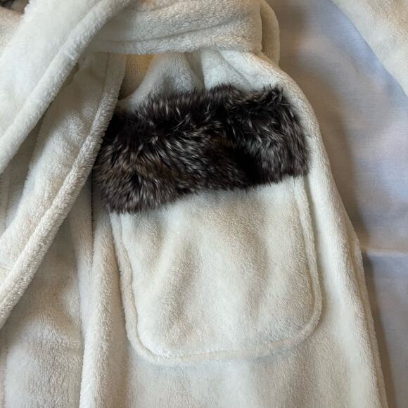 Pottery Barn Faux Fur Trim Hooded Robe One Size Fits Most - Picture 9 of 15